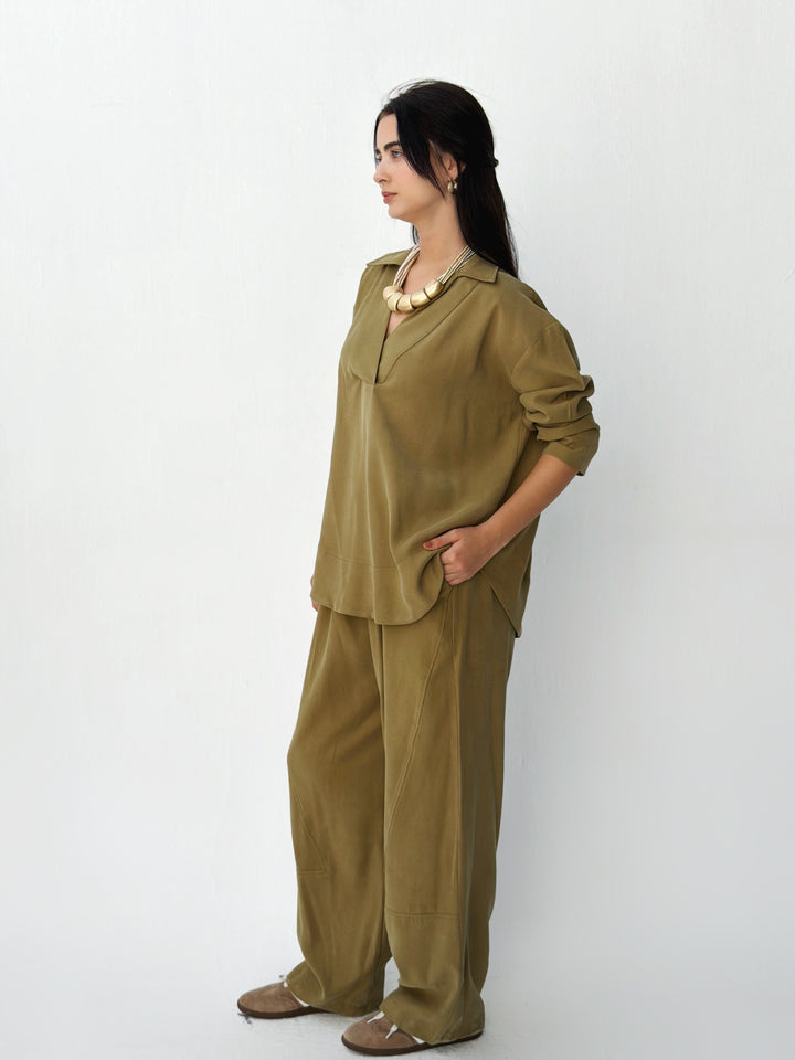 Ease set in lemon green