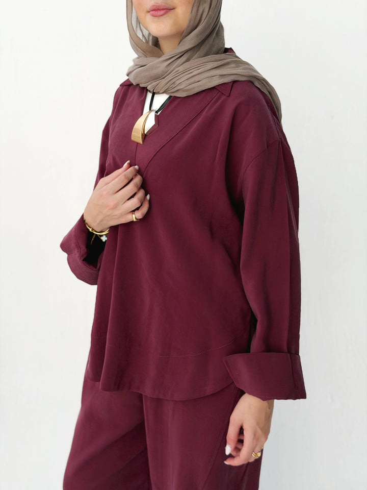 Ease set in burgundy