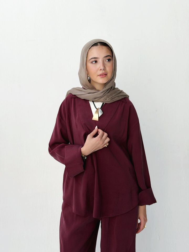 Ease set in burgundy