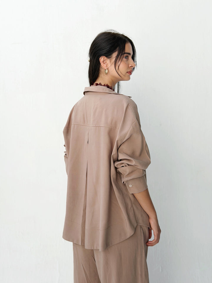 Ease set in beige