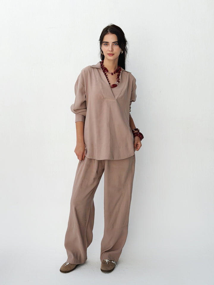 Ease set in beige