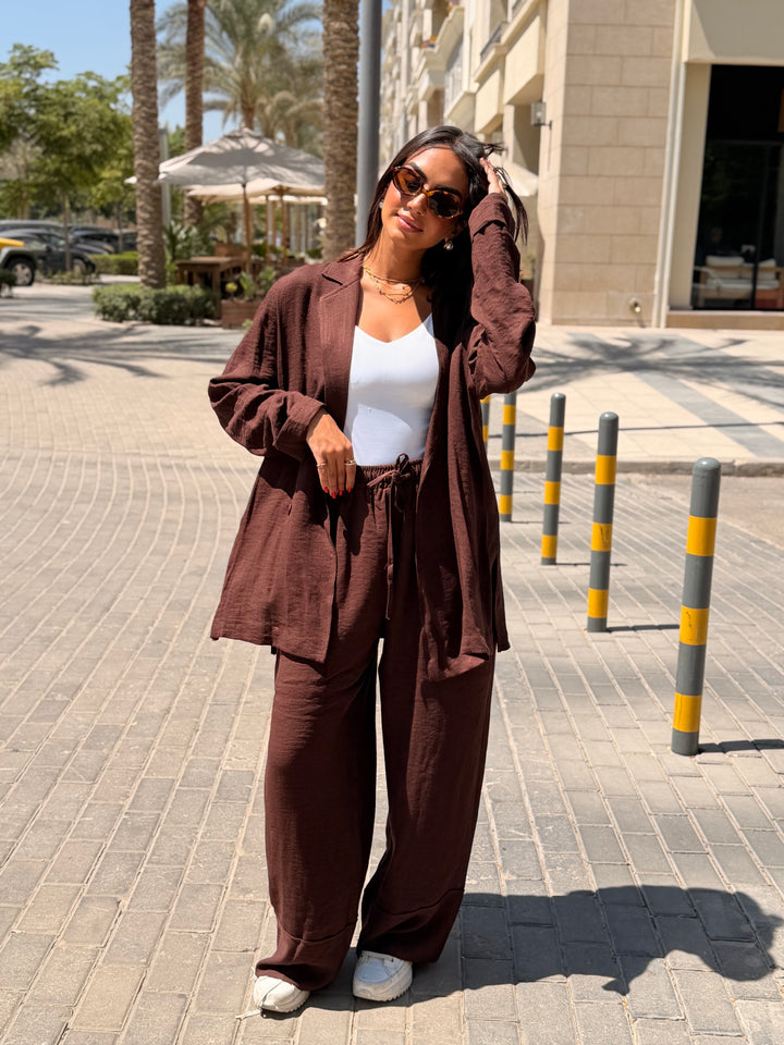 Linen mood set in chocolate brown