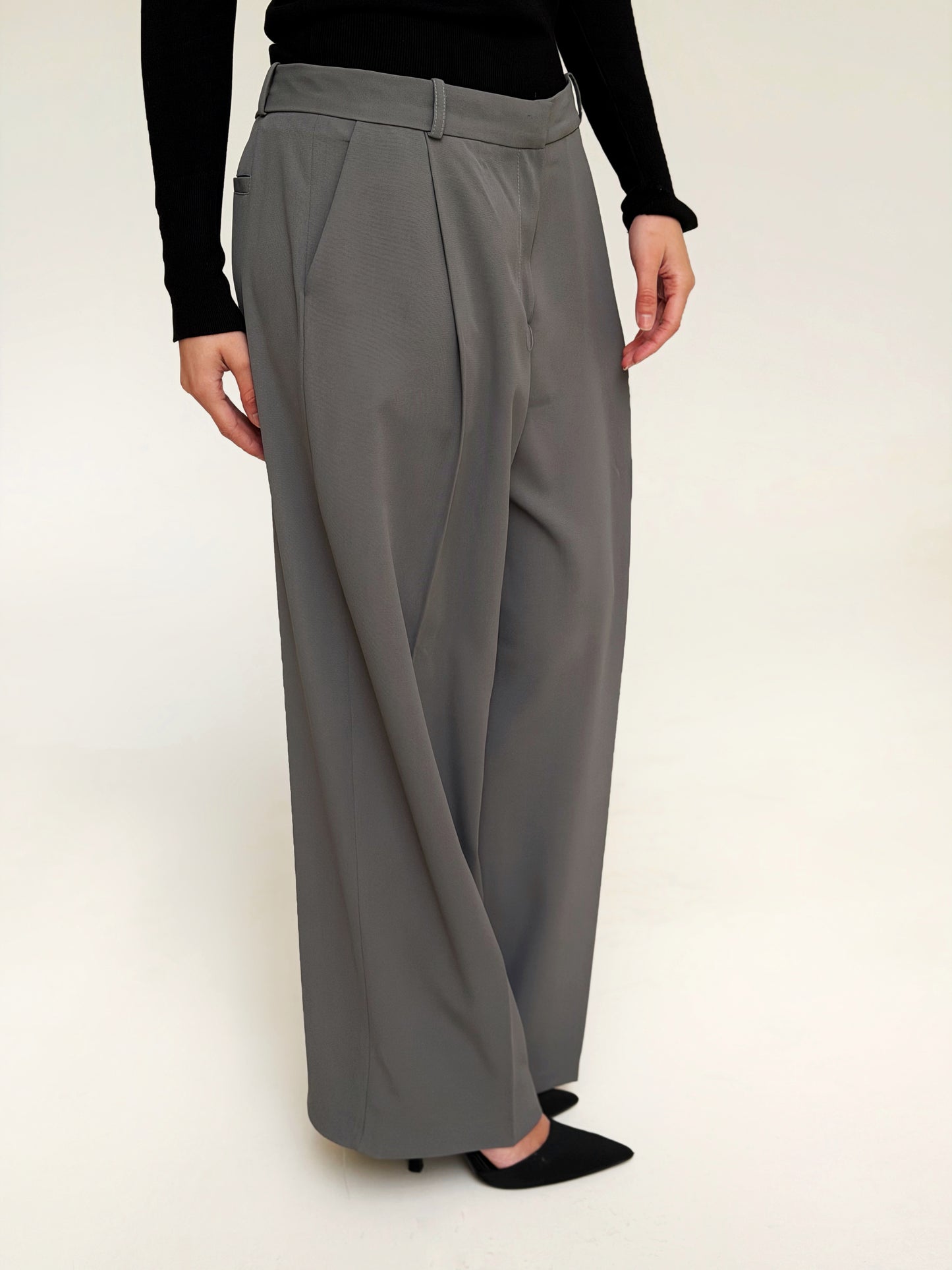 Elegant suit in Gray
