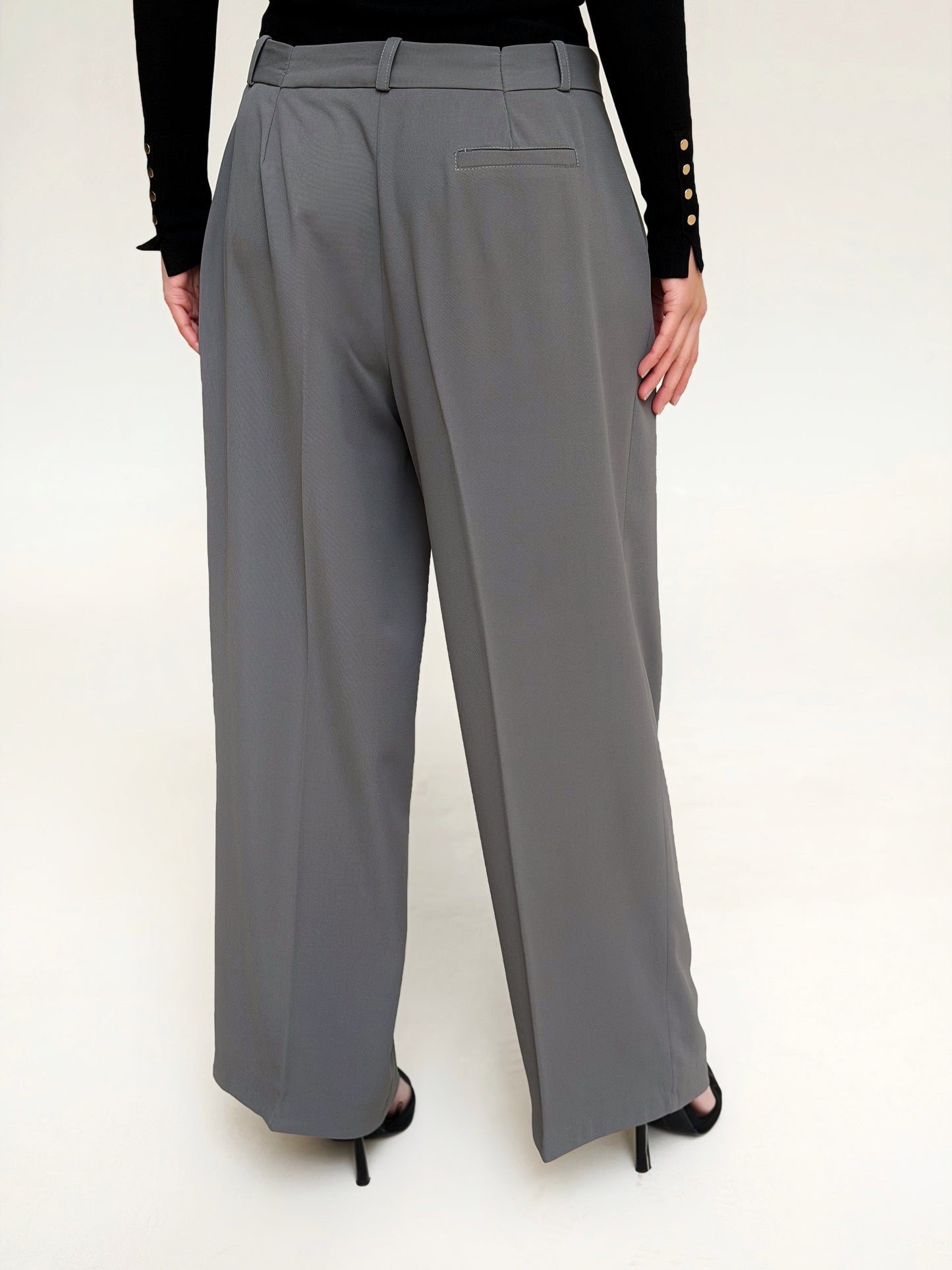 Elegant suit in Gray