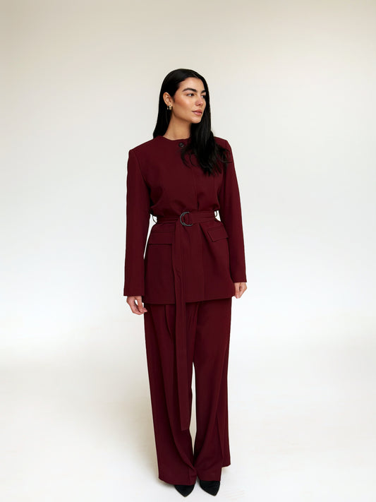 Elegant suit in BURGUNDY