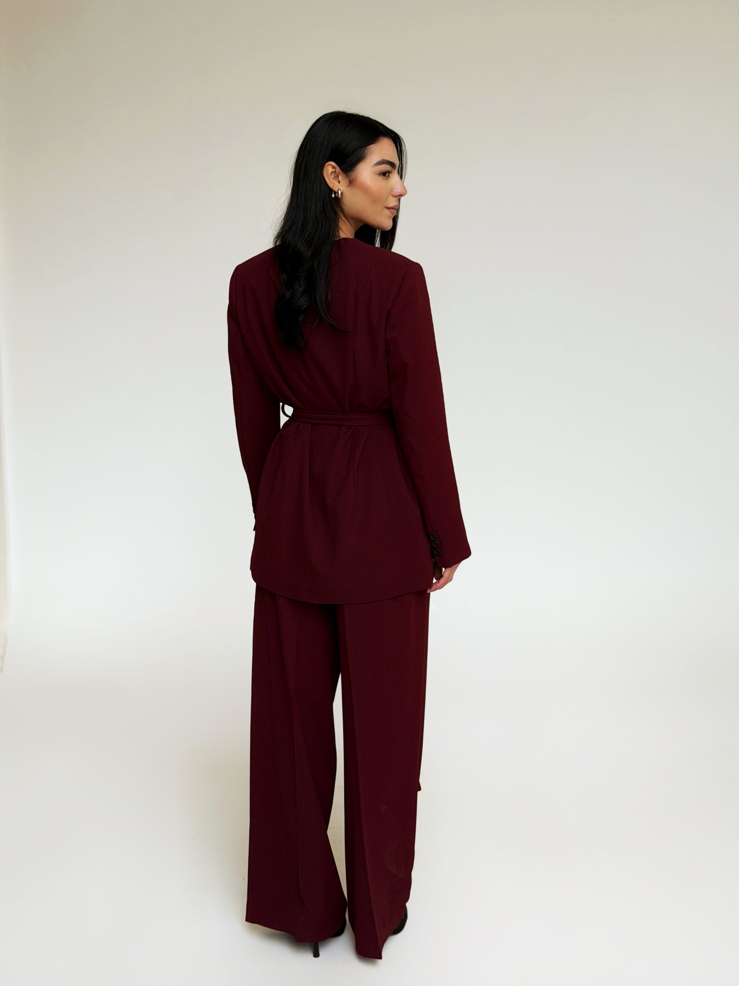 Elegant suit in BURGUNDY