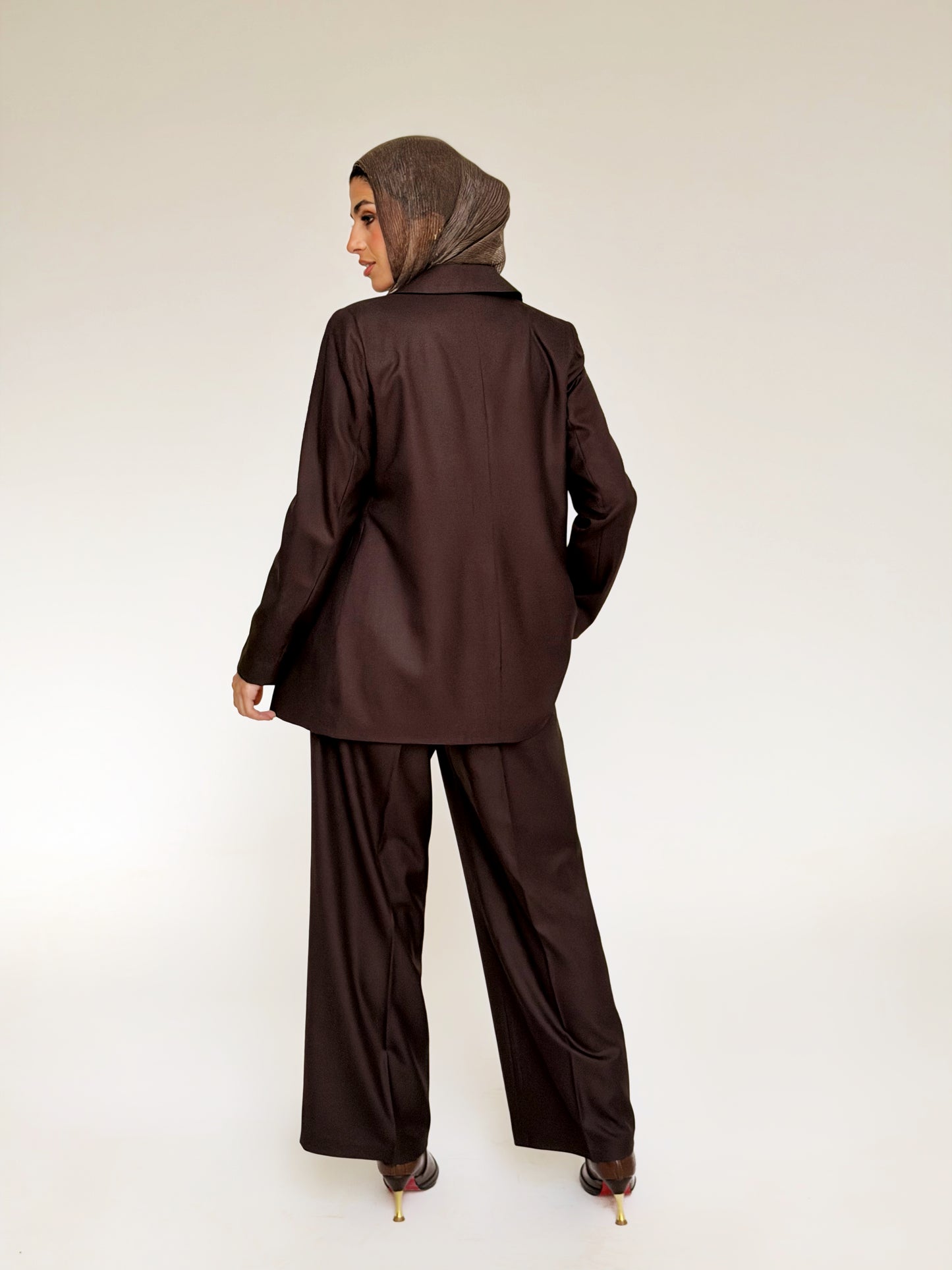 The Tailored Pants in Brown