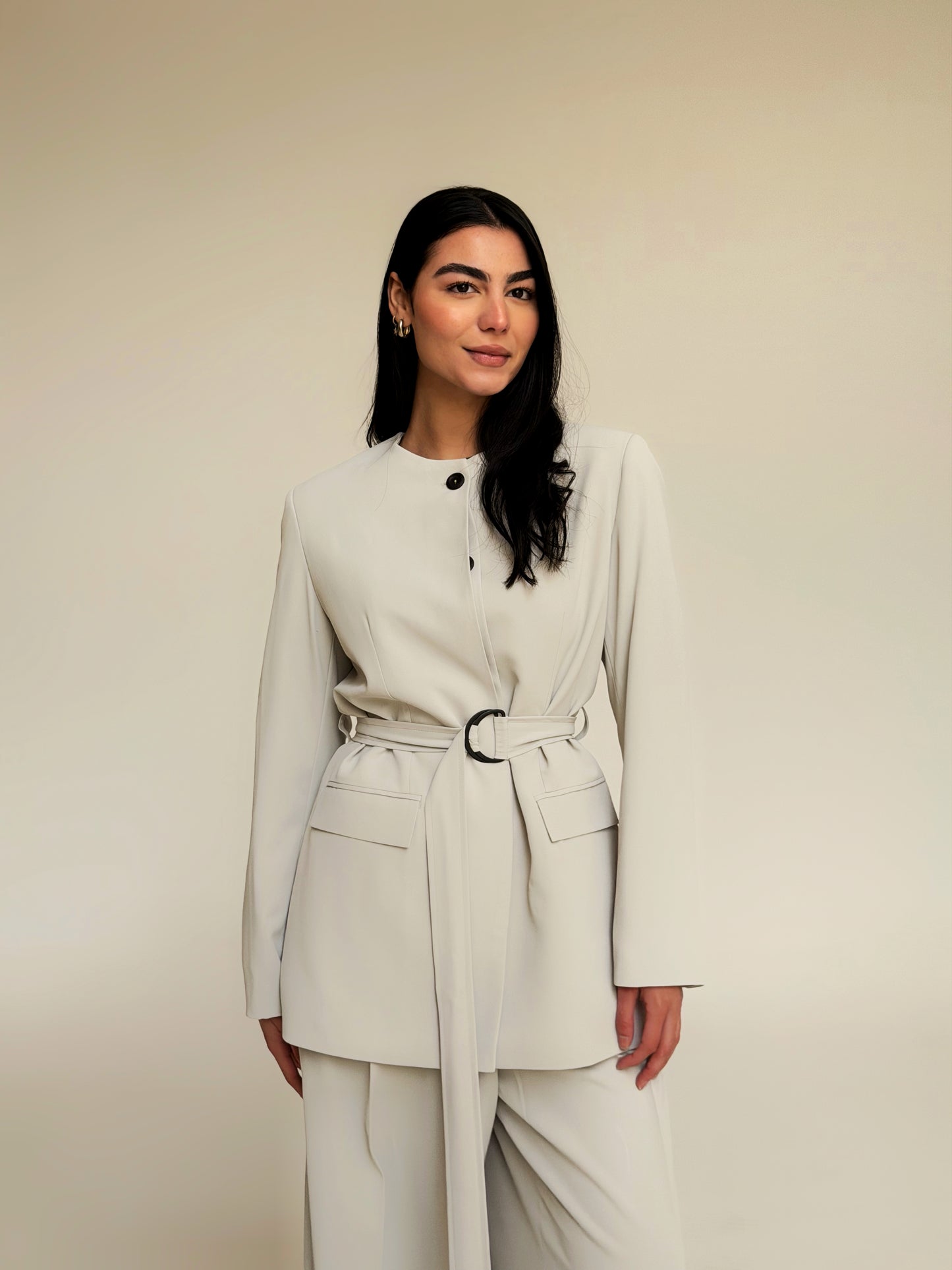 Elegant suit in Cream