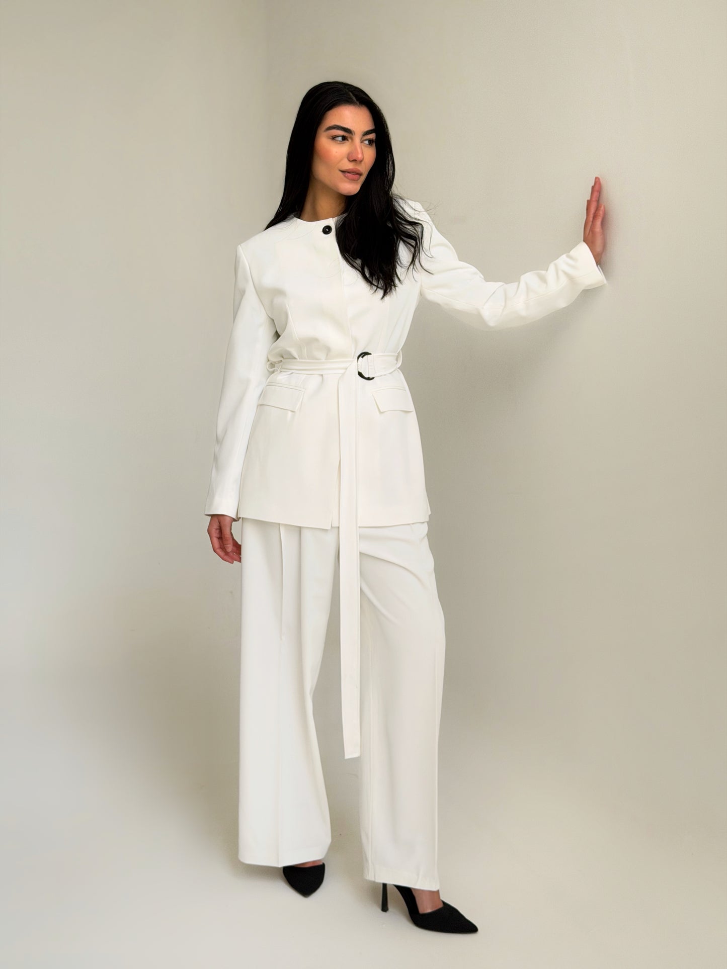 Elegant suit in Off white