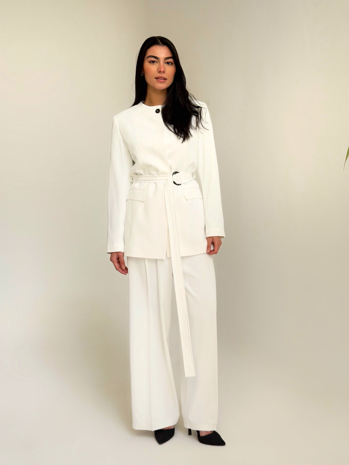 Elegant suit in Off white