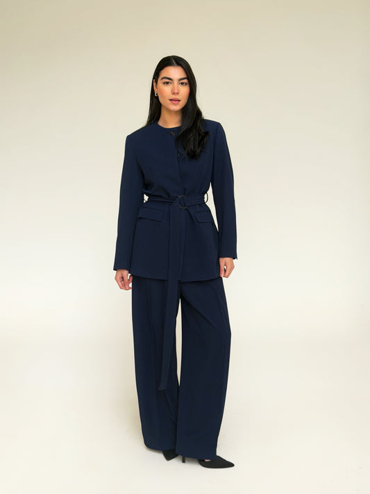 Elegant suit in Navy