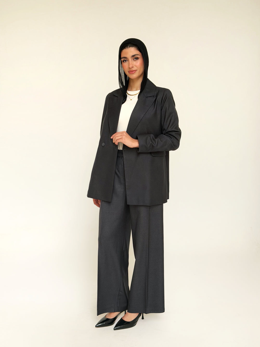 The Tailored Relaxed Blazer In Dark Gray