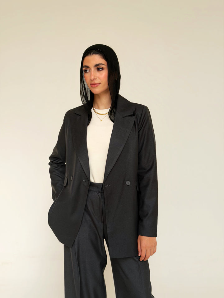 The Tailored Relaxed Blazer In Dark Gray