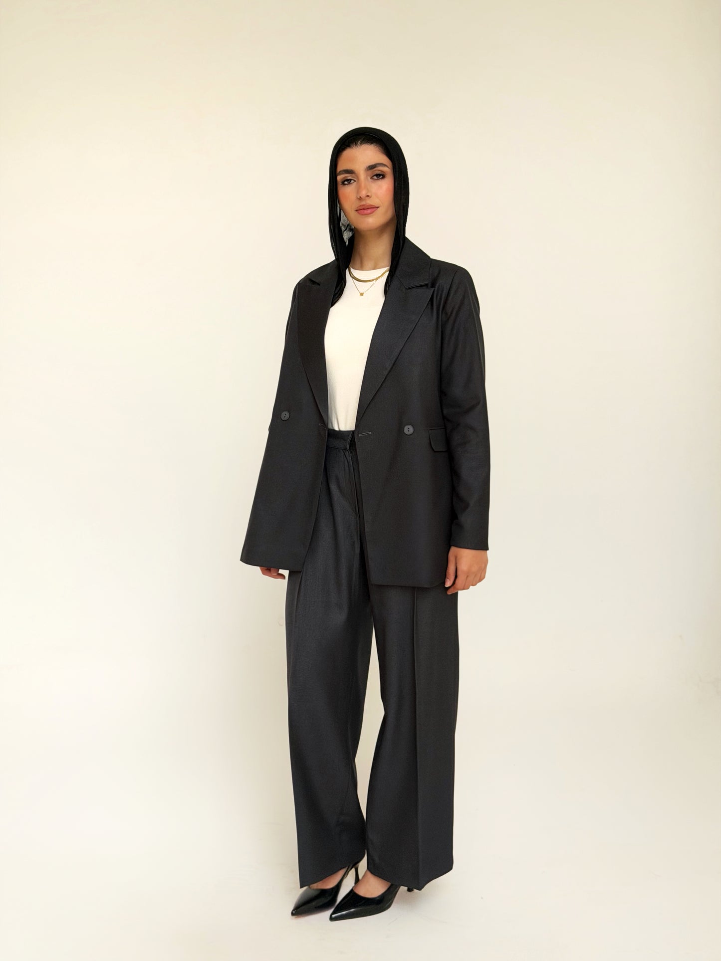 The Tailored Relaxed Blazer In Dark Gray