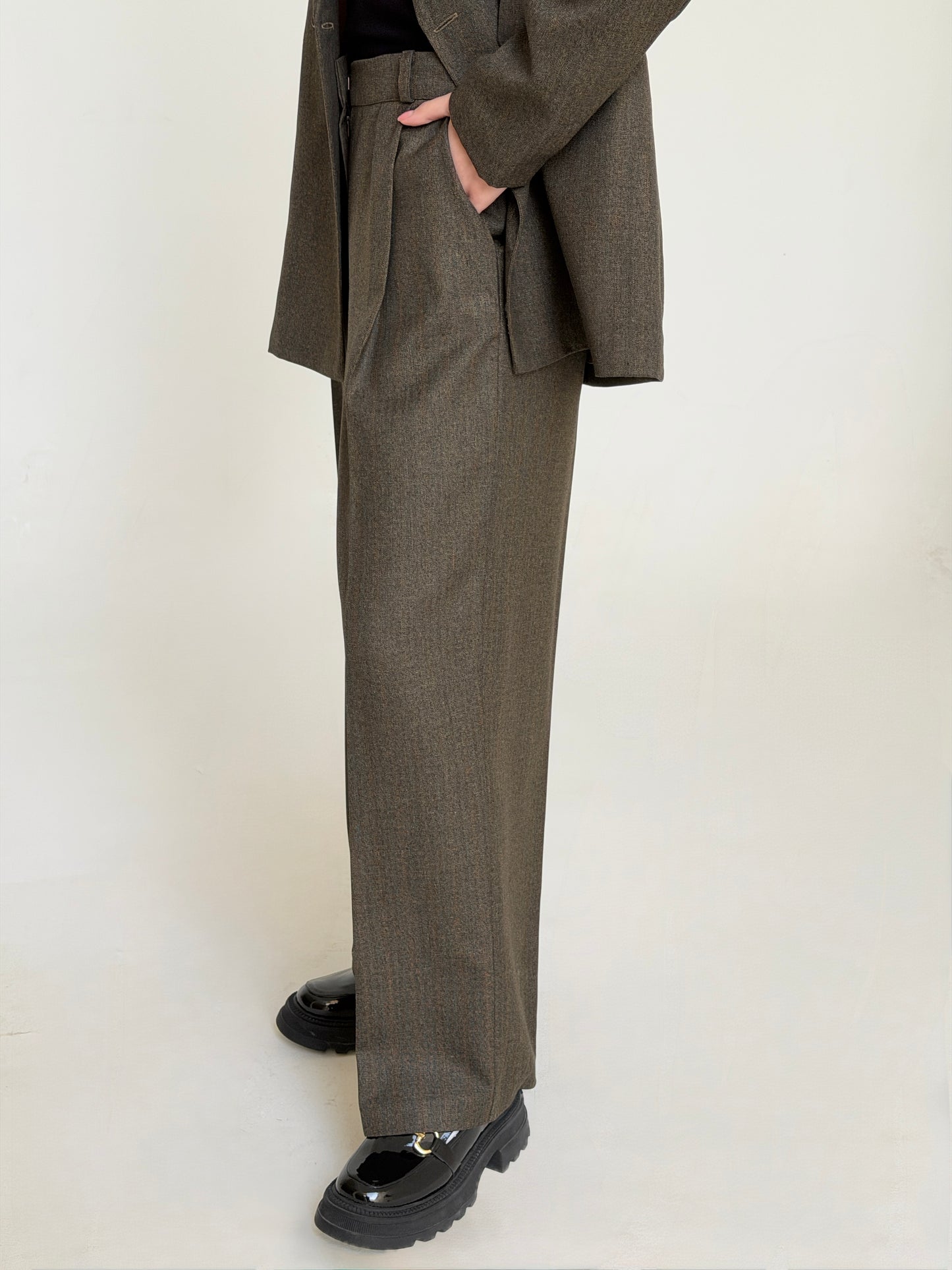 The Tailored Striped Pants in Brown