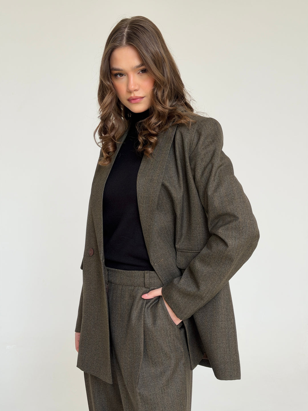 The Tailored Striped blazer in Brown
