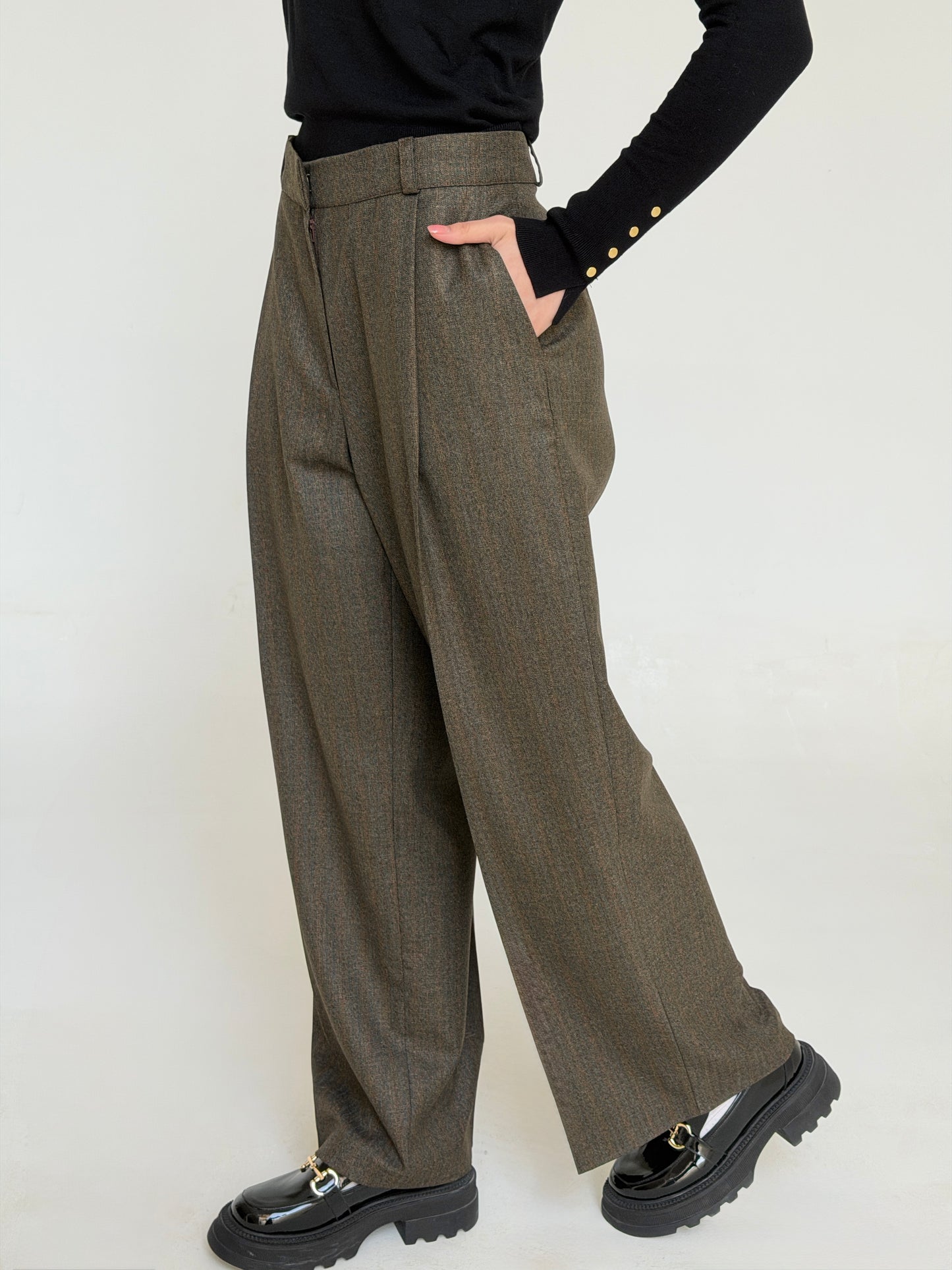 The Tailored Striped Pants in Brown