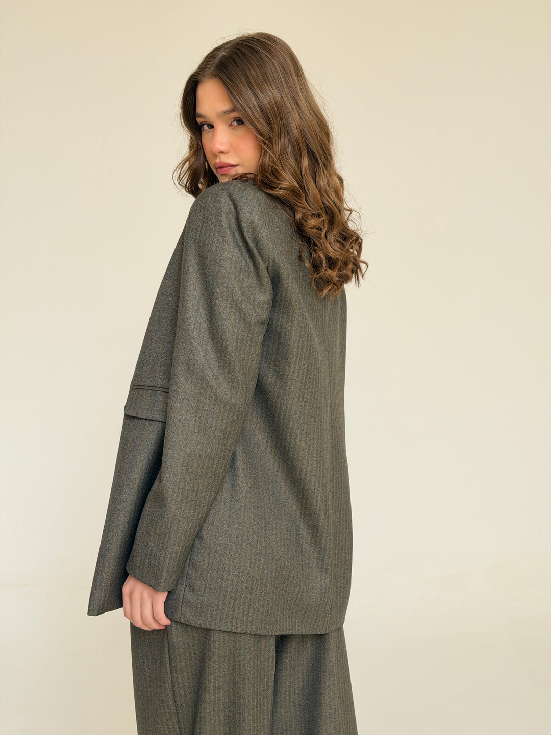 The Tailored Striped blazer  in cafe