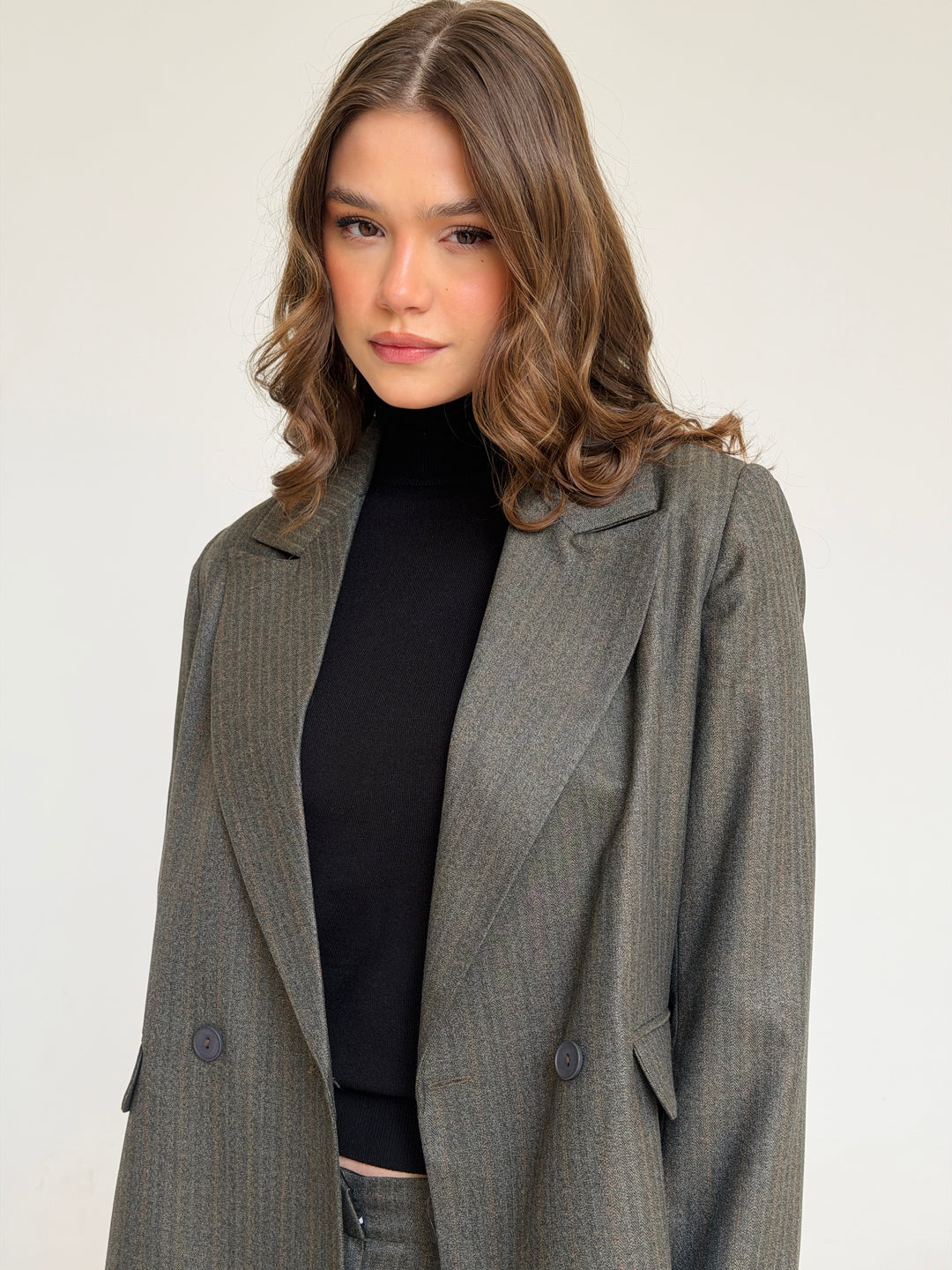 The Tailored Striped blazer  in cafe