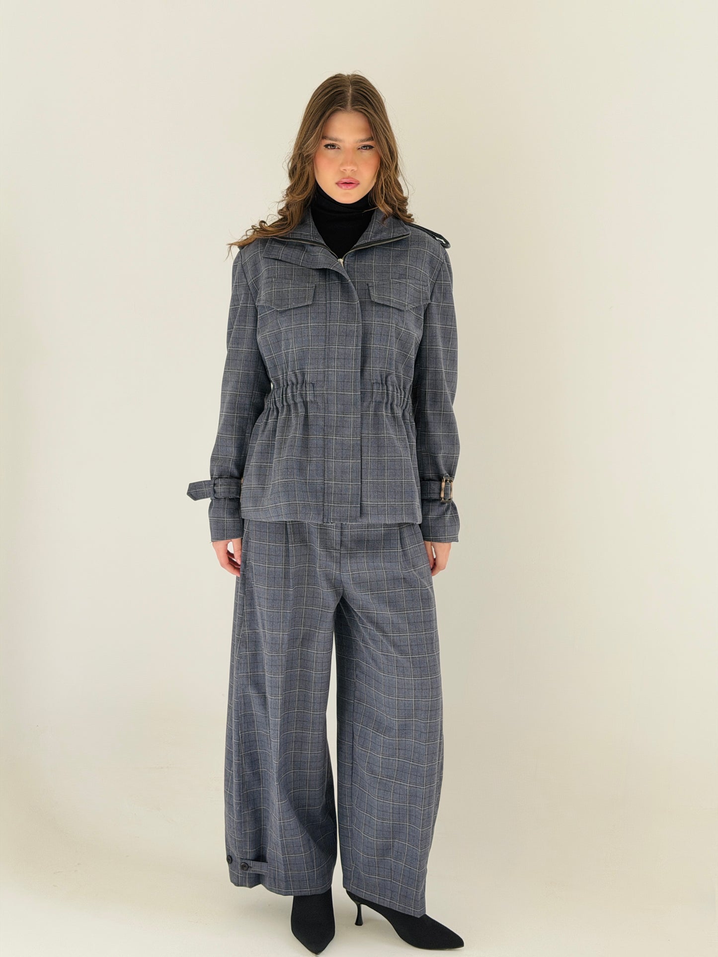 Checkered suit in blue