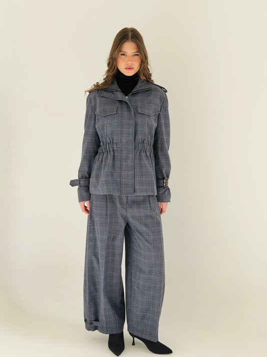 Checkered suit in blue