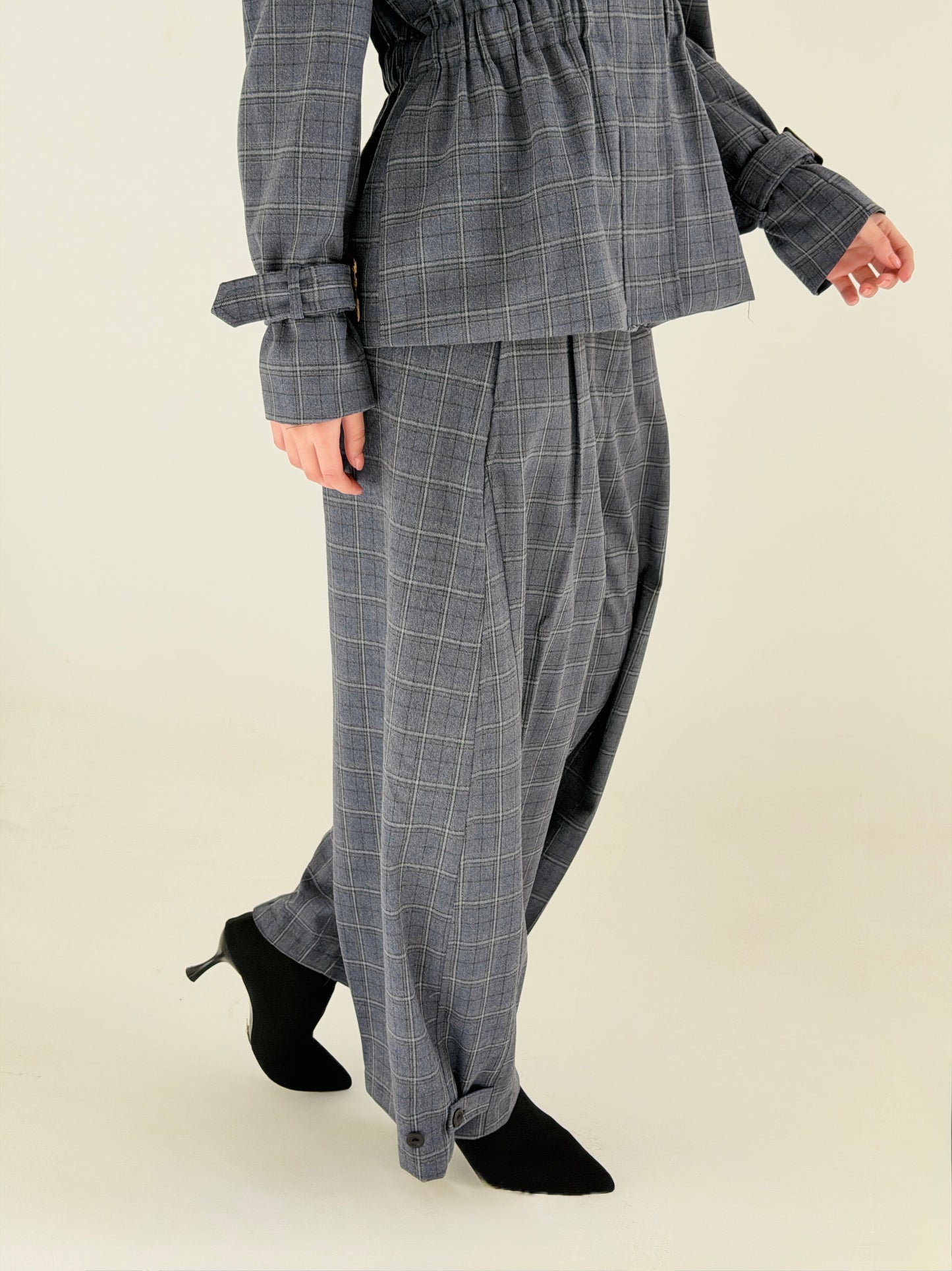 Checkered suit in blue
