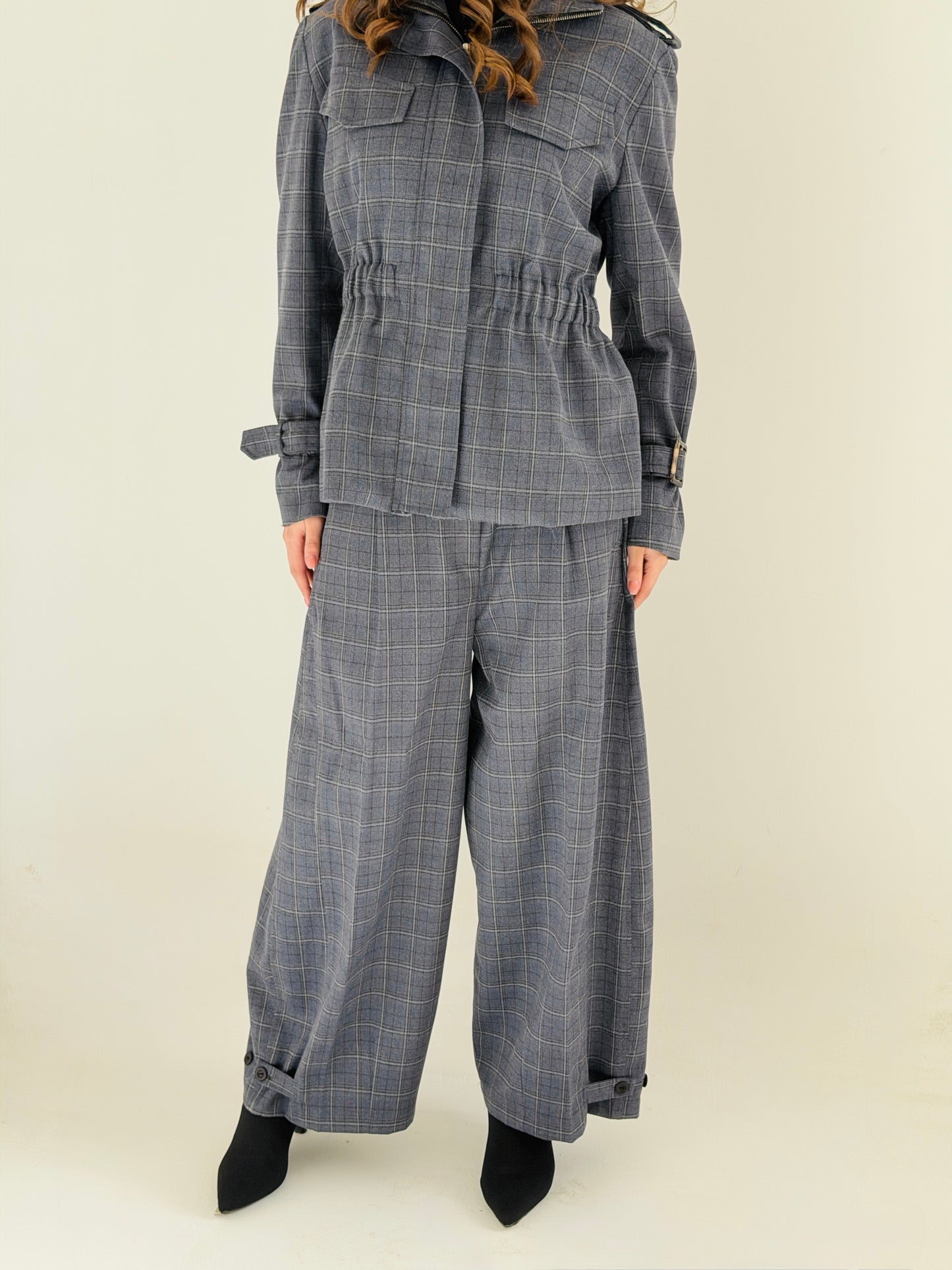 Checkered suit in blue