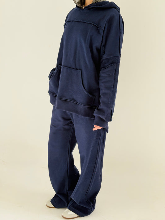 Daily Go set In Navy Blue