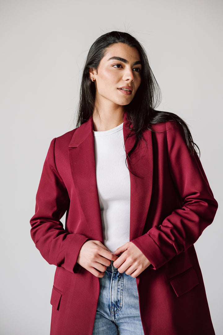 Ruffles blazer in Dark Red