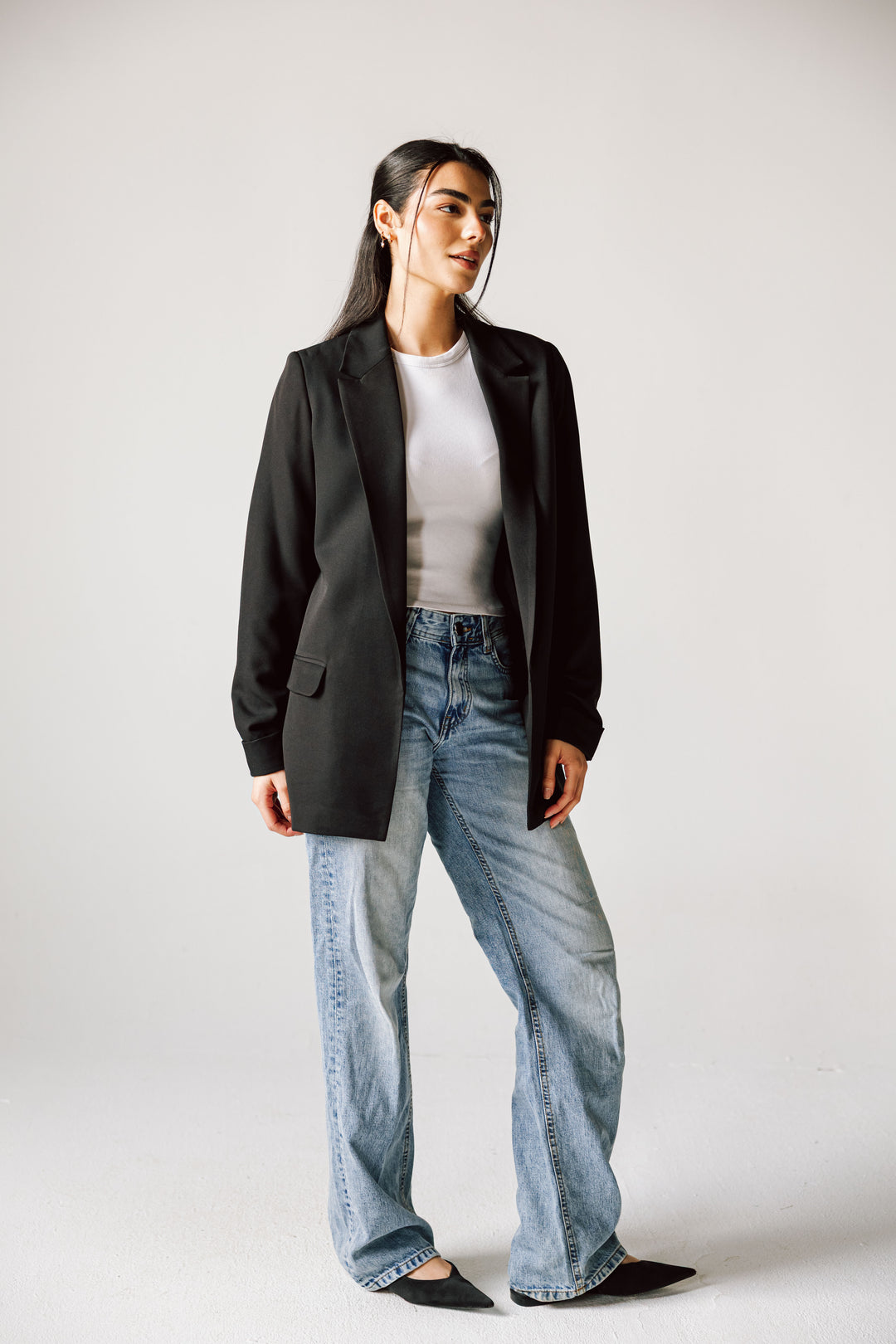 Ruffled Blazer in black