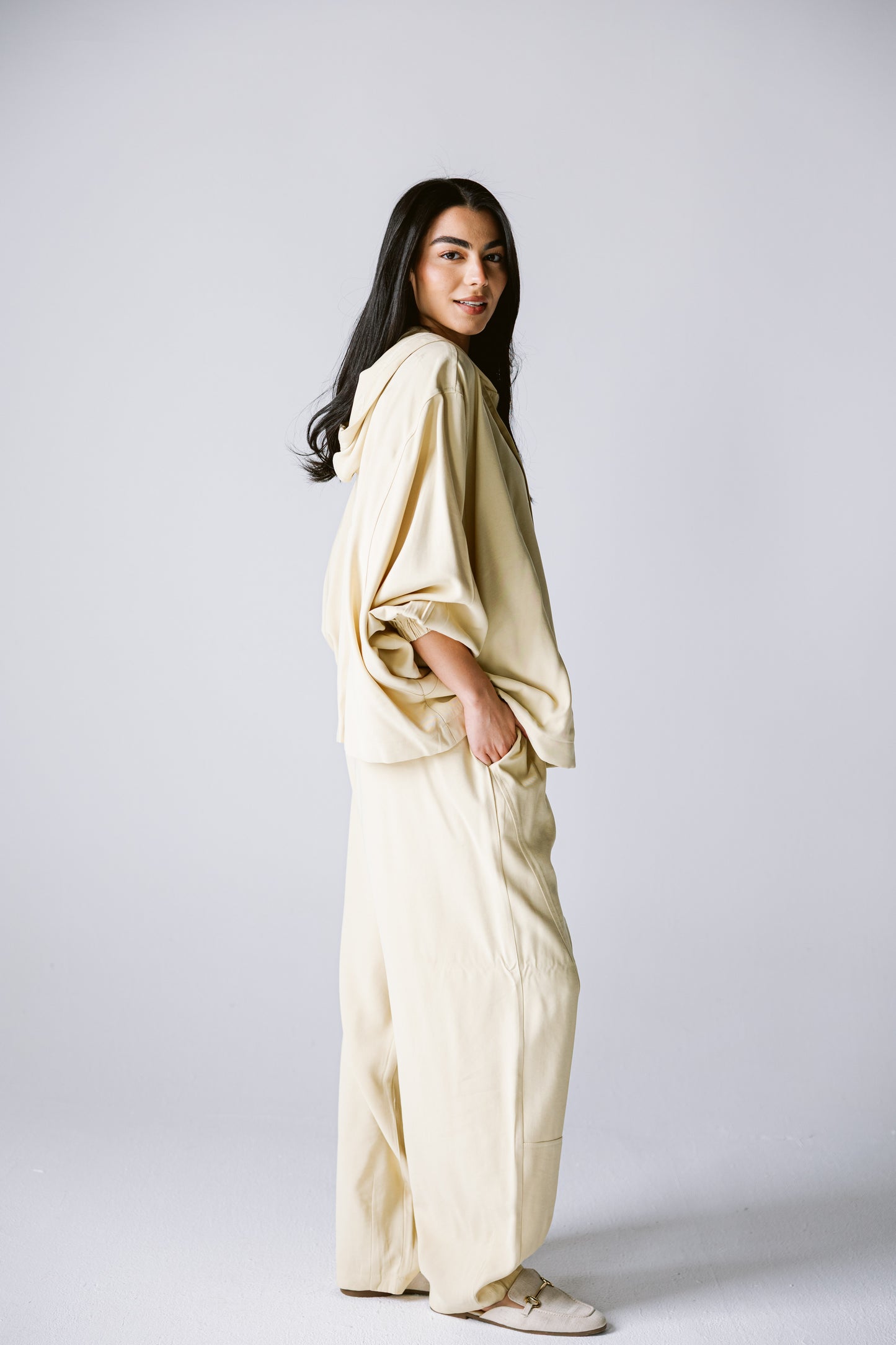 Off Duty set in Butter Yellow