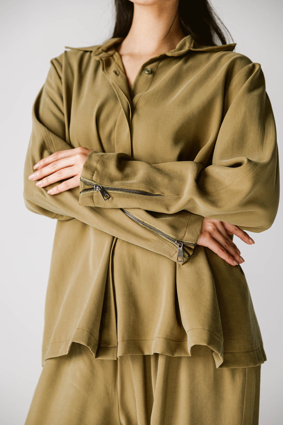 Back Zip Set In Khaki Olive