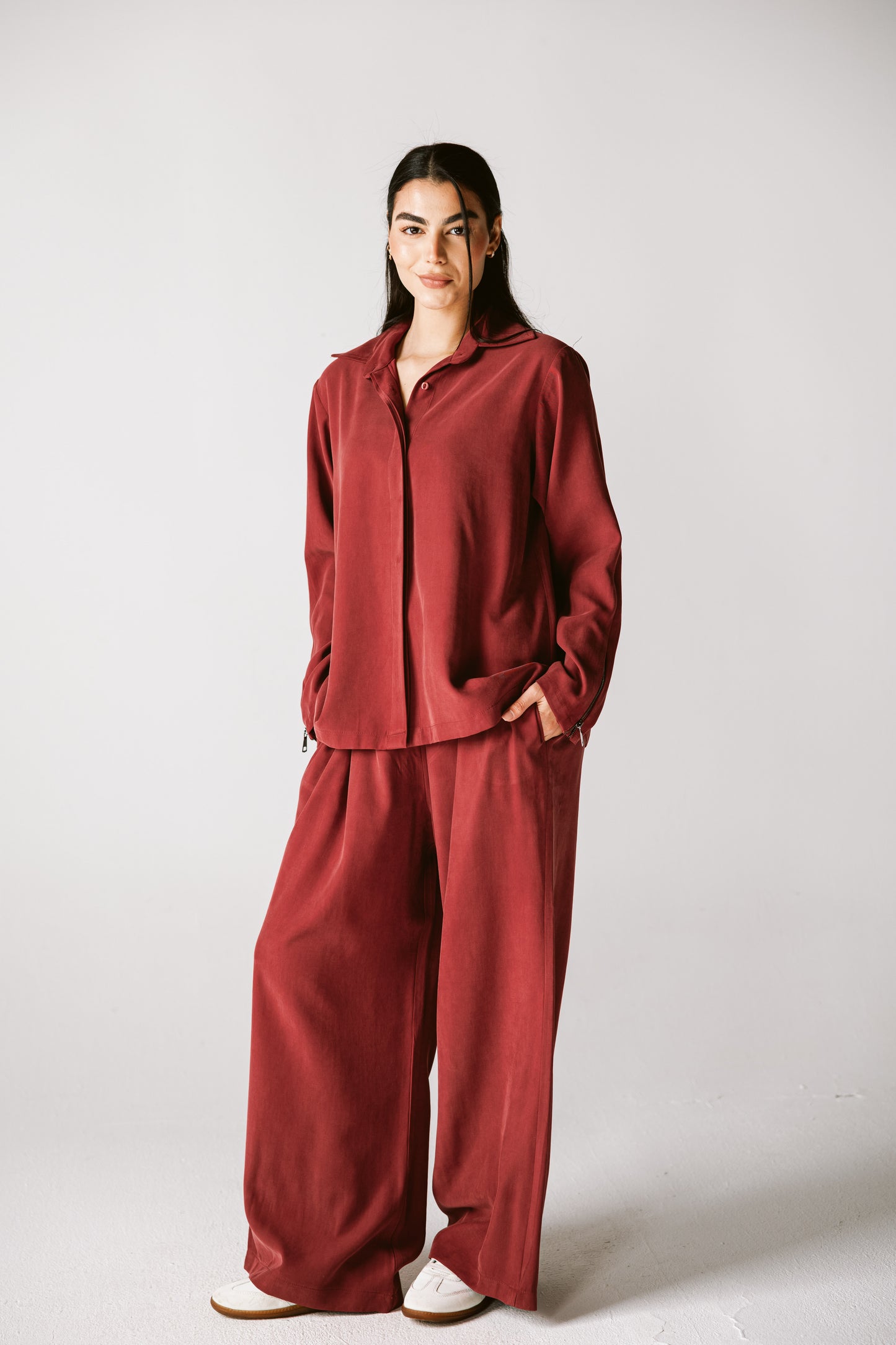 Back Zip Set In Burgundy