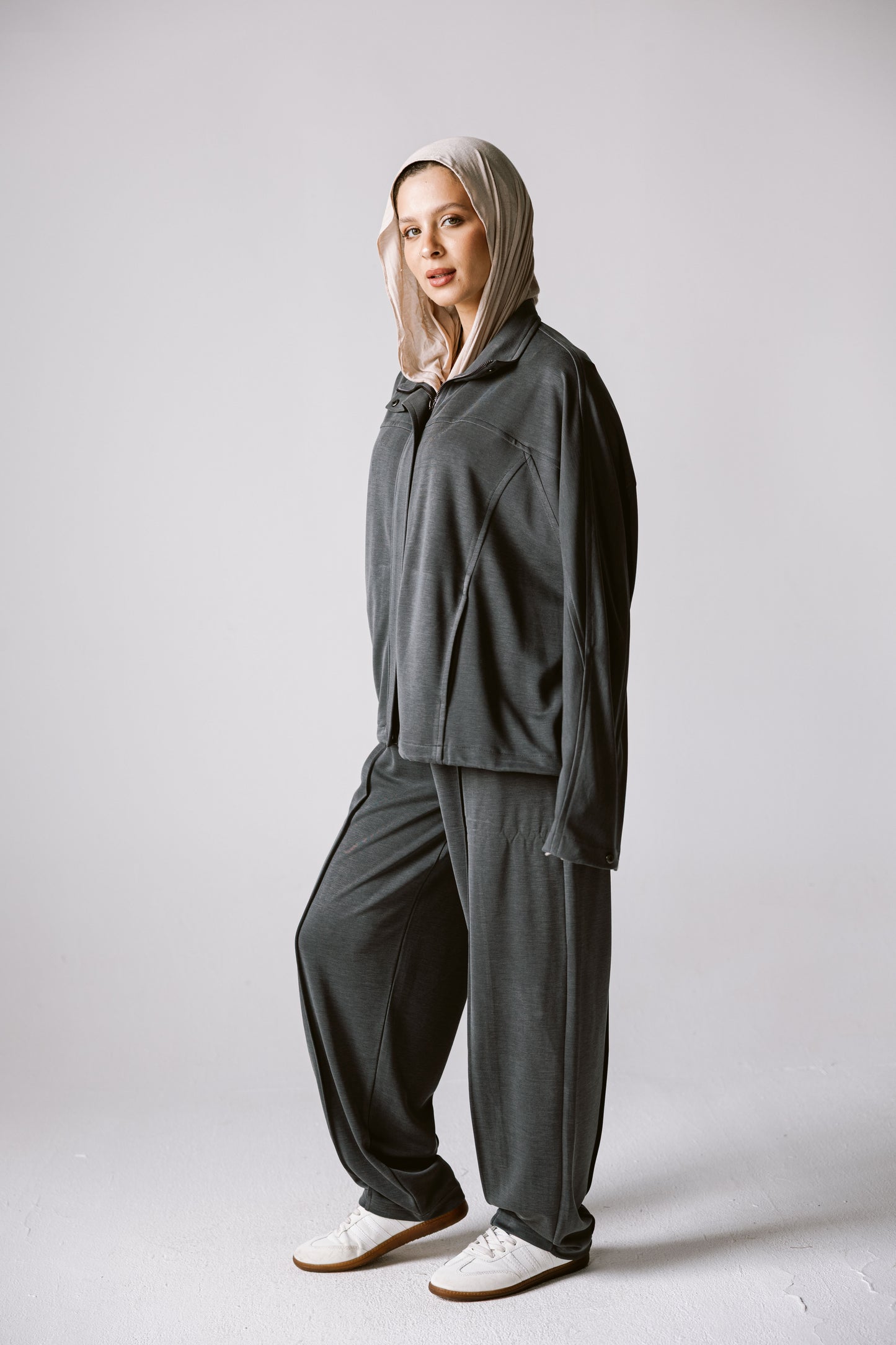 Essential Cotton set In Gray