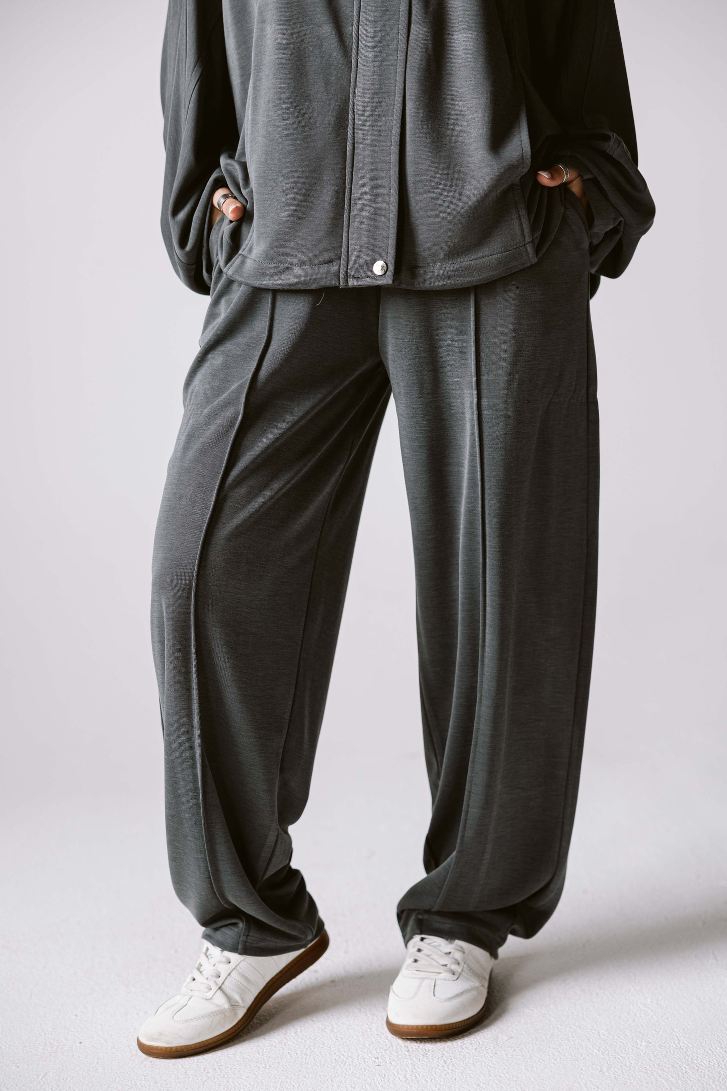 Essential Cotton set In Gray