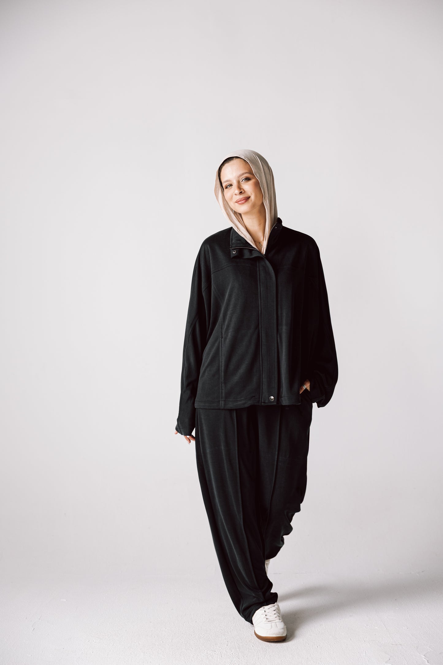 Essential Cotton set In Black