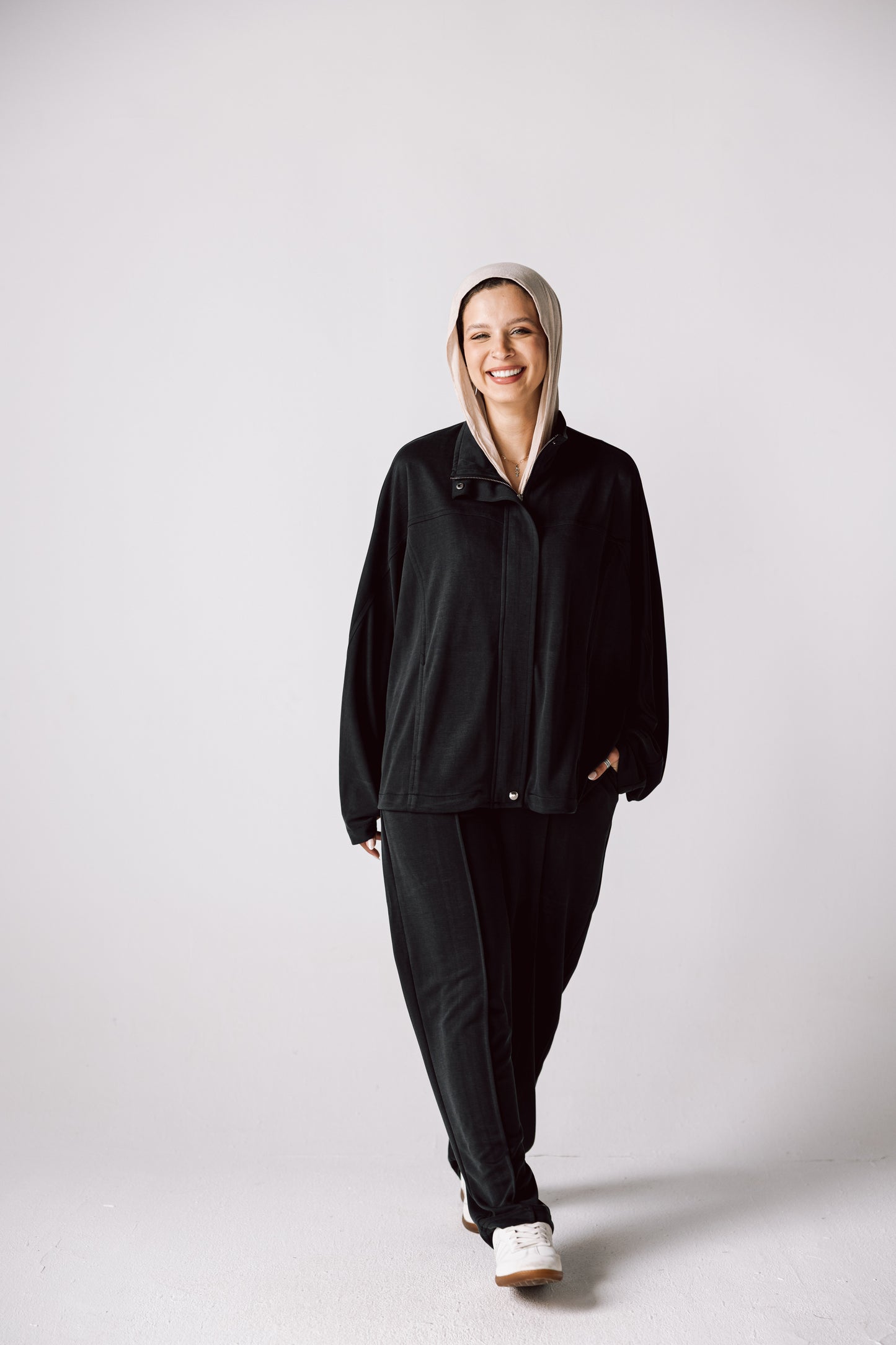 Essential Cotton set In Black