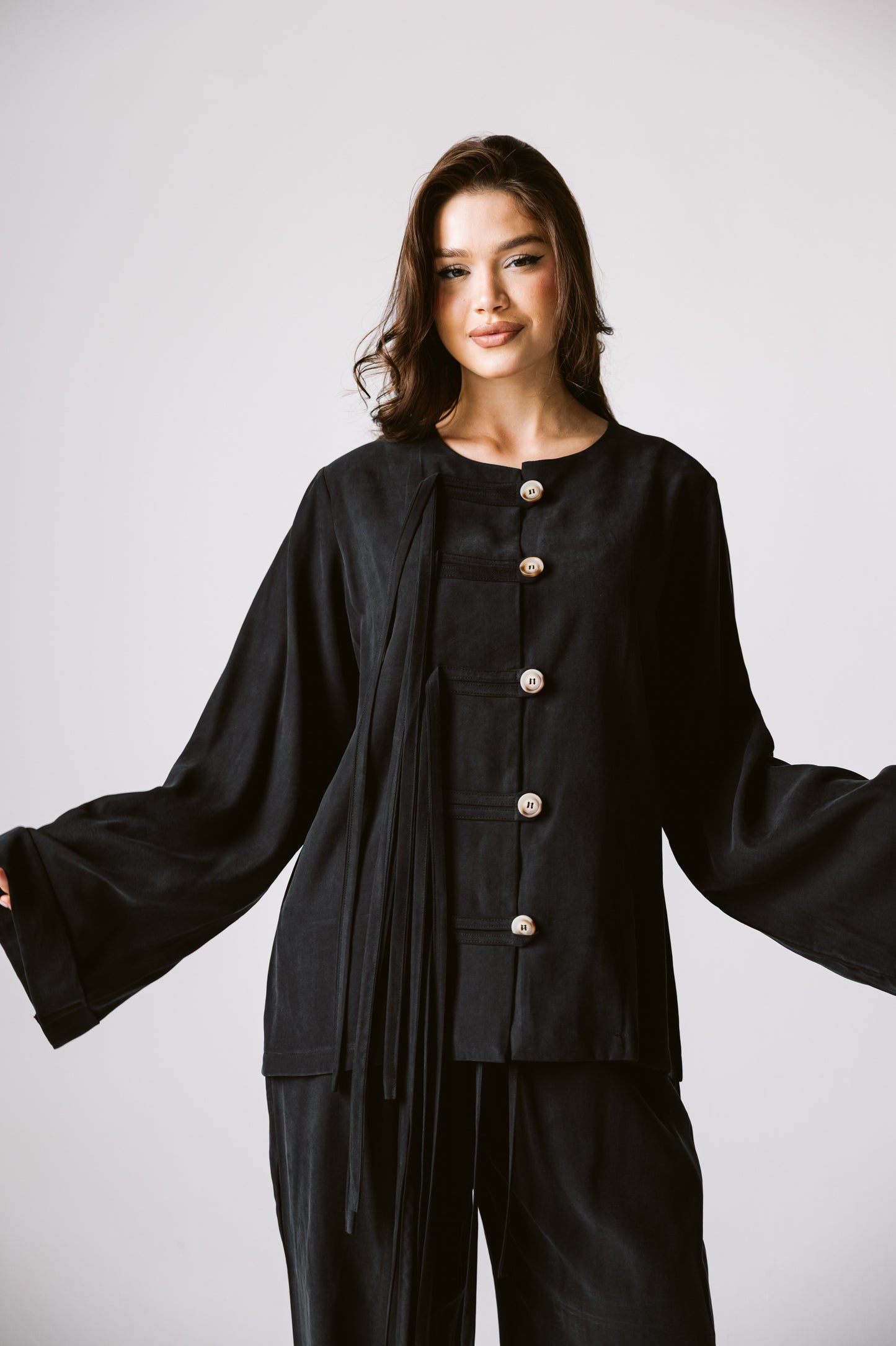 Fringes Set In Black
