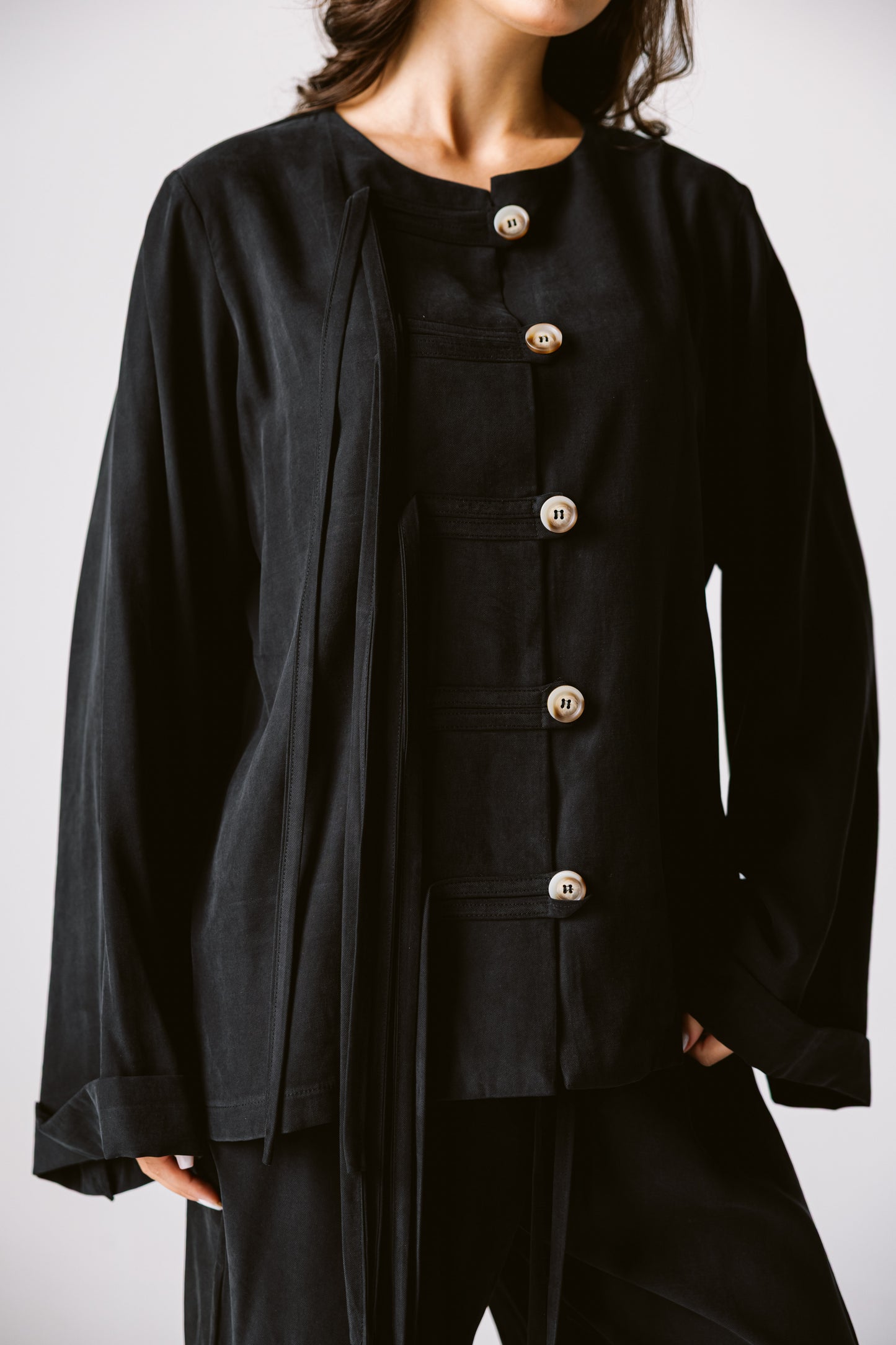 Fringes Set In Black