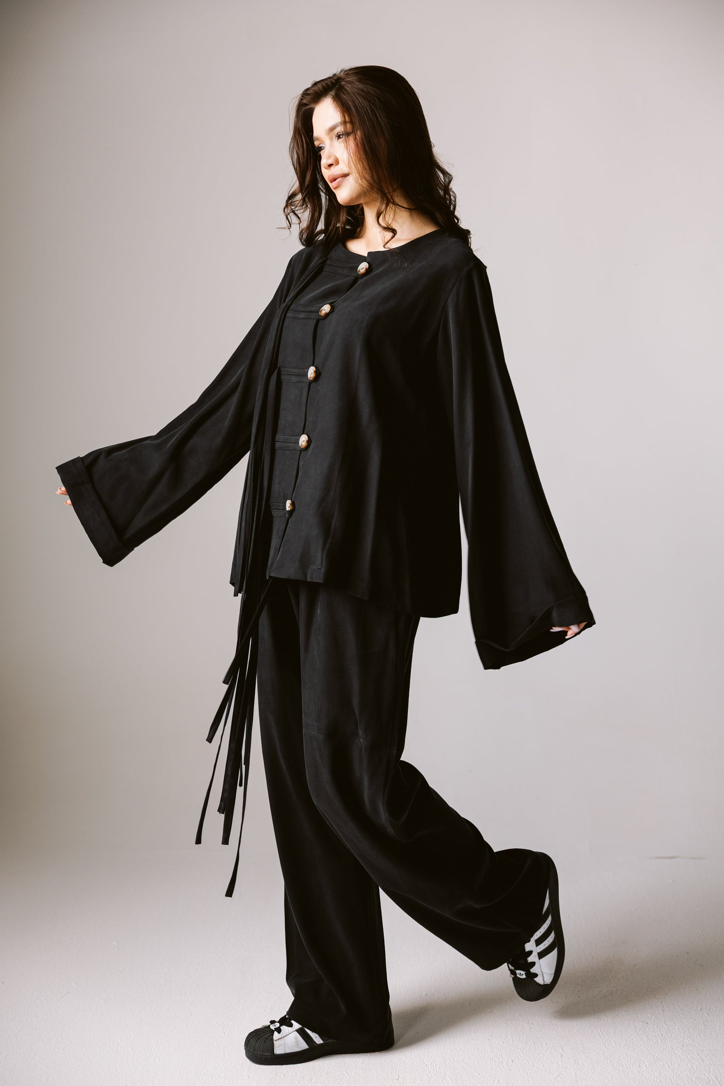 Fringes Set In Black