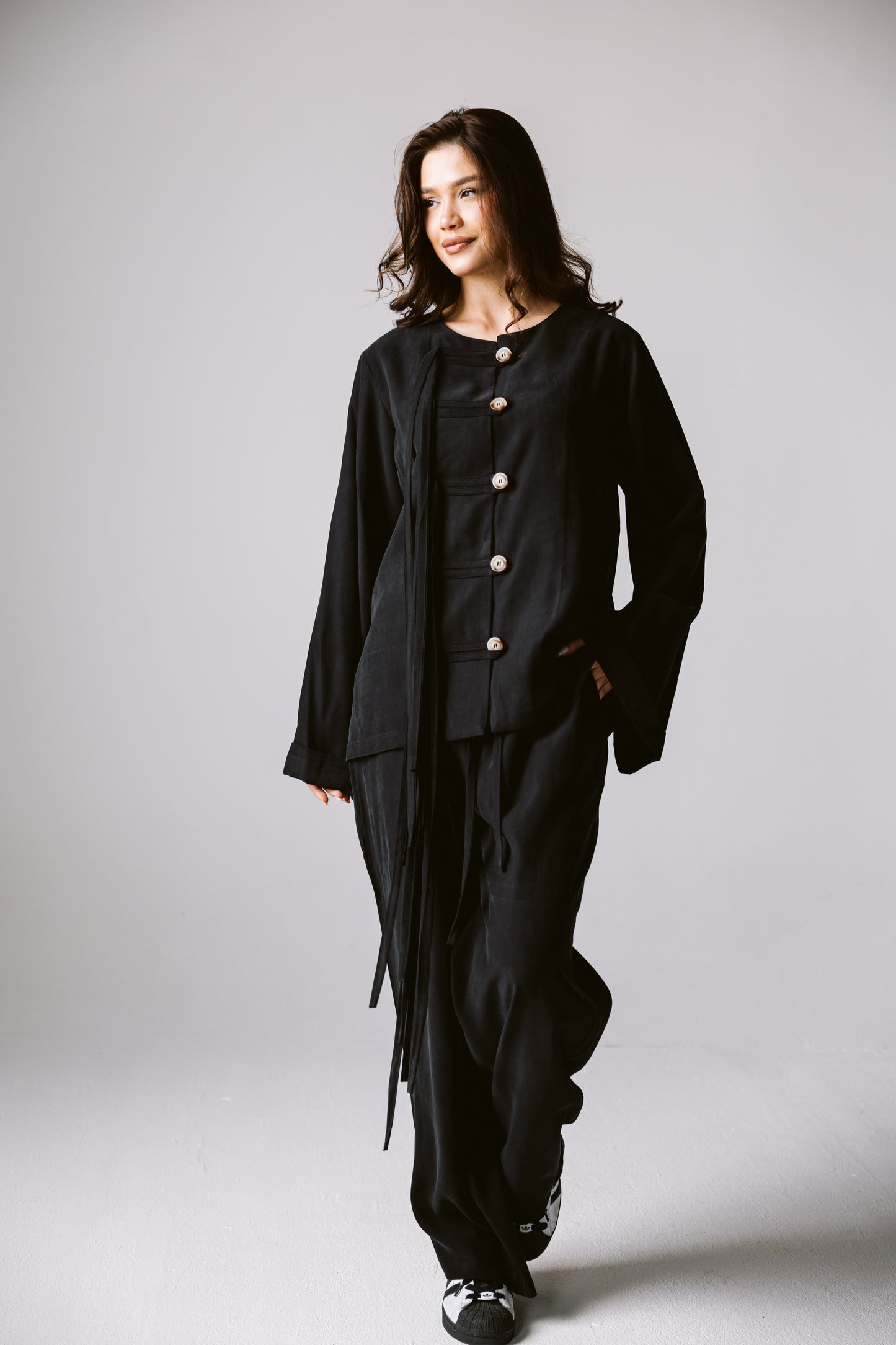 Fringes Set In Black