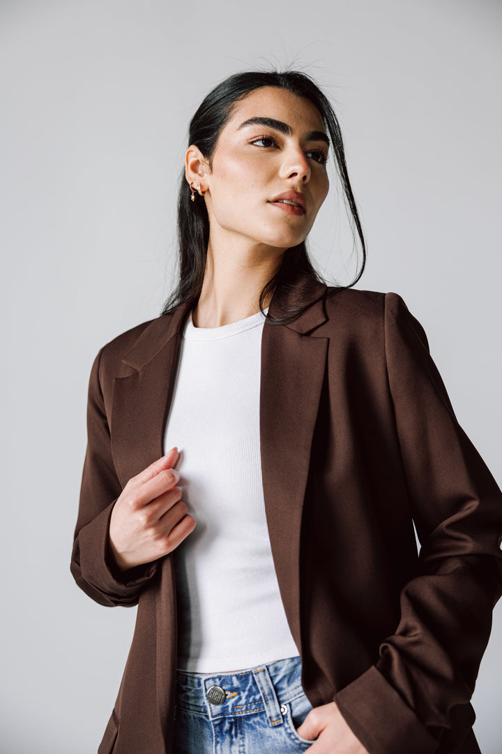 Ruffled blazer in chocolate