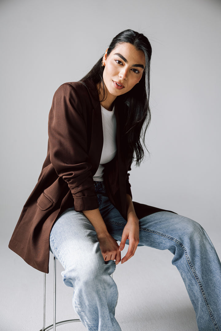 Ruffled blazer in chocolate